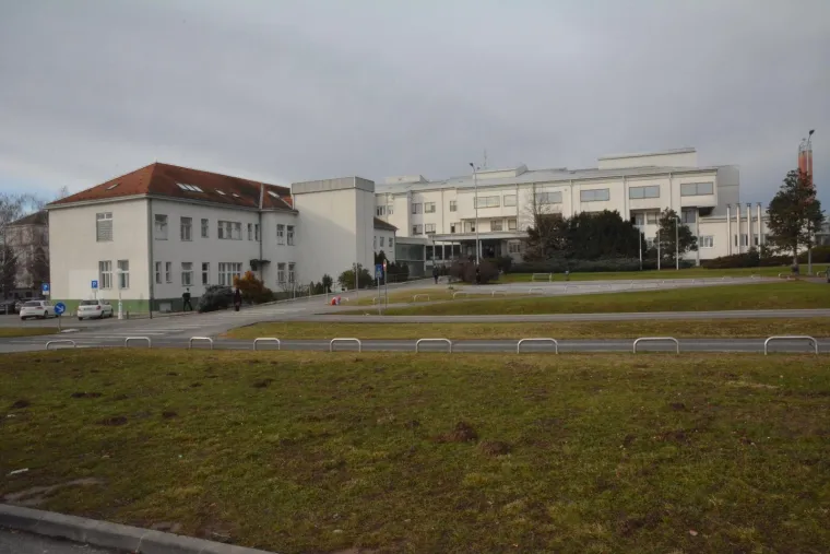 KAD NEĆE DRŽAVA, ONDA MORAJU GRAĐANI: Penzioner, povratnik iz &Scaron;vicarske, bolnici donirao uređaj vrijedan 100.000 eura