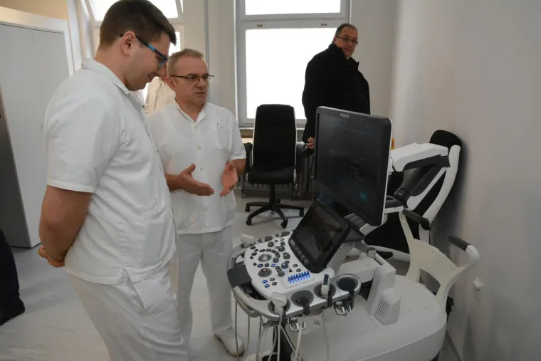 KAD NEĆE DRŽAVA, ONDA MORAJU GRAĐANI: Penzioner, povratnik iz &Scaron;vicarske, bolnici donirao uređaj vrijedan 100.000 eura