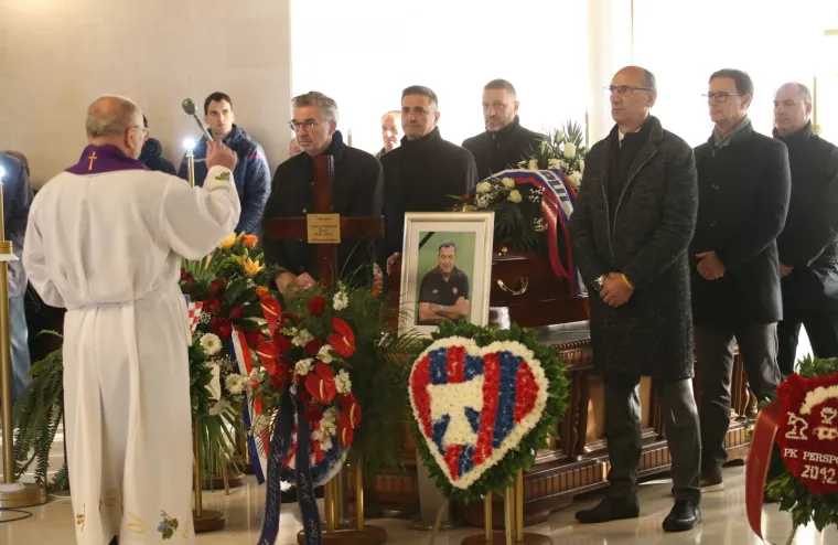ZBOGOM, &Scaron;JOR &Scaron;PACO: Legendarni hrvatski nogometni trener ispraćen na posljednji počinak