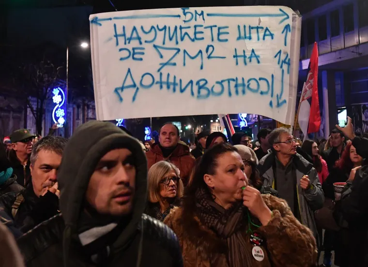 PROSVJEDNA ŠETNJA U BEOGRADU: Traže smjenu ministra unutrašnjih poslova Nebojše Stefanovića