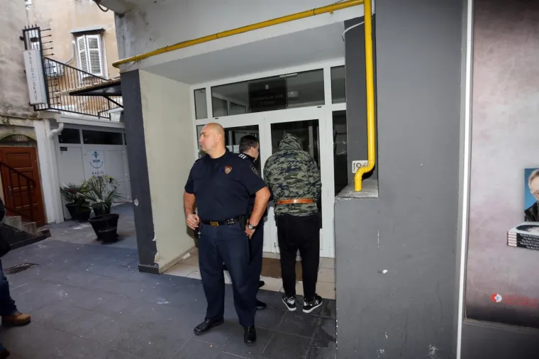 Priveden osumnjičeni za napad na 19-godi&scaron;njakinju ispred noćnog kluba u Vi&scaron;kovu