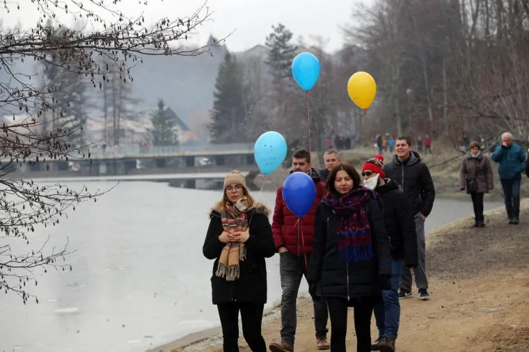 Fužine: Nekoliko tisuća okupljenih dočekalo Novu godinu u podne