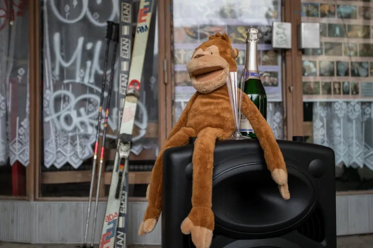 Mi&scaron;ić i Petek &scaron;ampanjcem proslavili "otvaranje" žičare koju je lani najavio gradonačelnik Bandić