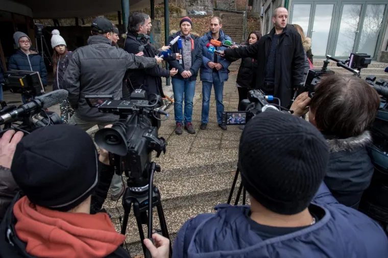 Mi&scaron;ić i Petek &scaron;ampanjcem proslavili "otvaranje" žičare koju je lani najavio gradonačelnik Bandić