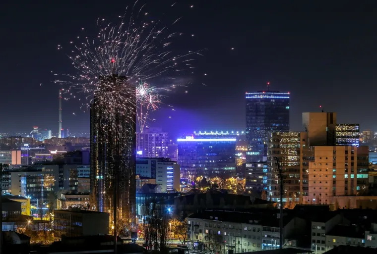 Pogledajte spektakularne vatromete uz koje je Hrvatska dočekala 2019. godinu