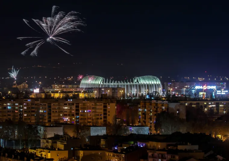 Pogledajte spektakularne vatromete uz koje je Hrvatska dočekala 2019. godinu