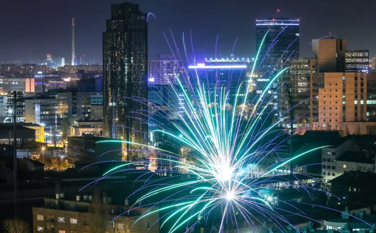 Pogledajte spektakularne vatromete uz koje je Hrvatska dočekala 2019. godinu