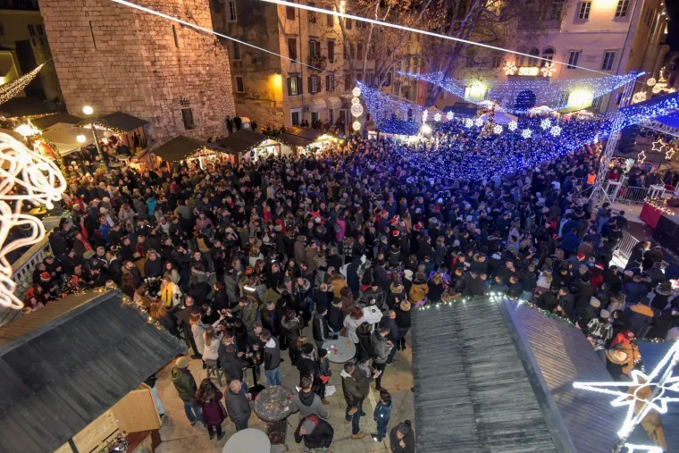 Pogledajte spektakularne vatromete uz koje je Hrvatska dočekala 2019. godinu