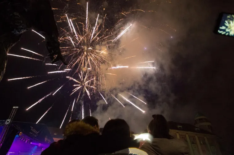 Pogledajte spektakularne vatromete uz koje je Hrvatska dočekala 2019. godinu