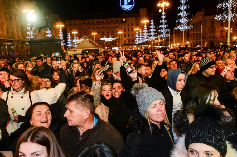 1.1.2019., Zagreb  - Docek  Nove godine na Trgu bana Jelacica   Photo: Josip Regovic/PIXSELL
