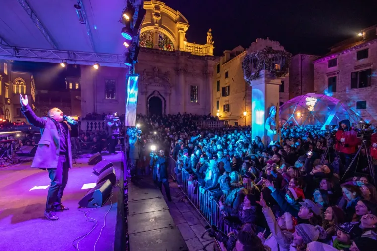 01.01.2019., Stradun, Dubrovnik - Docek Nove 2019. godine na Stardunu uz Ninu Badric i Tonija Cetinskog.
Photo: Grgo Jelavic/PIXSELL