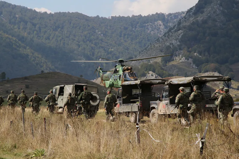 Portal Globalfirepower objavio je konačnu listu najjačih svjetskih vojnih sila. Na čelu konačne liste za 2018. godinu ostale su iste države kao i godinu ranije. Na regionalnom polju, Hrvatska je smje&scaron;tena na 72., a Srbija na 78. mjesto.