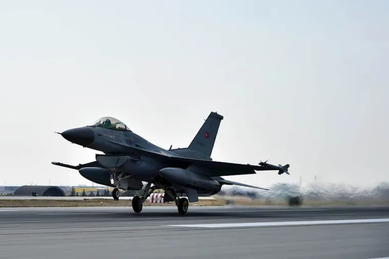 Portal Globalfirepower objavio je konačnu listu najjačih svjetskih vojnih sila. Na čelu konačne liste za 2018. godinu ostale su iste države kao i godinu ranije. Na regionalnom polju, Hrvatska je smje&scaron;tena na 72., a Srbija na 78. mjesto.