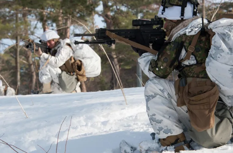 Portal Globalfirepower objavio je konačnu listu najjačih svjetskih vojnih sila. Na čelu konačne liste za 2018. godinu ostale su iste države kao i godinu ranije. Na regionalnom polju, Hrvatska je smje&scaron;tena na 72., a Srbija na 78. mjesto.