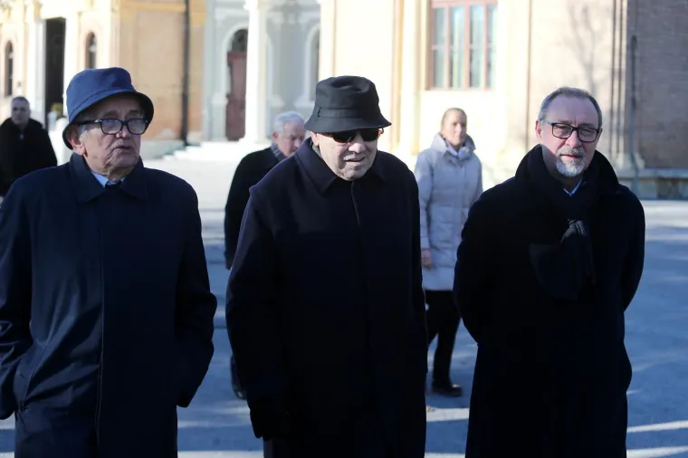 Posljednji ispraćaj Bo&scaron;ka Pepsija Božića: Na sprovodu Karamarko, Houra, Srebrić...