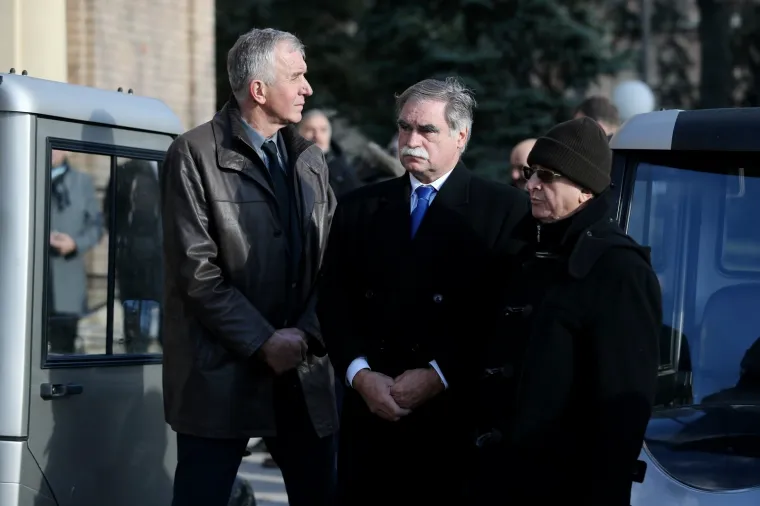 Posljednji ispraćaj Bo&scaron;ka Pepsija Božića: Na sprovodu Karamarko, Houra, Srebrić...