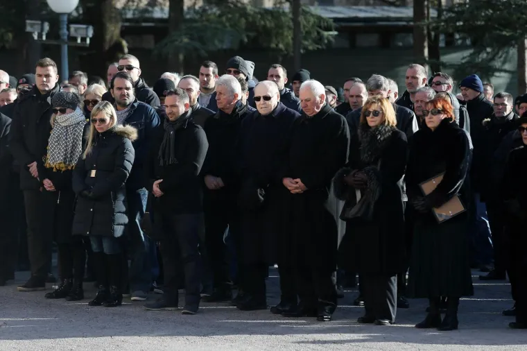 Posljednji ispraćaj Bo&scaron;ka Pepsija Božića: Na sprovodu Karamarko, Houra, Srebrić...