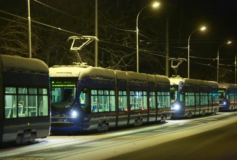 Sudarili se dva tramvaja i dva automobila kod ravnica