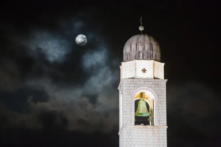 Razbijanje mita! Ima li Mjesec tamnu stranu?