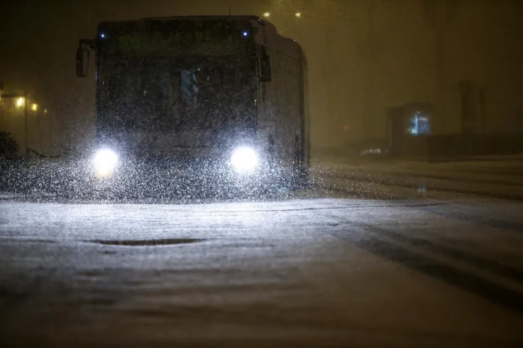 PAHULJE ZABIJELILE METROPOLU: U Zagrebu u večernjim satima pao gust snijeg