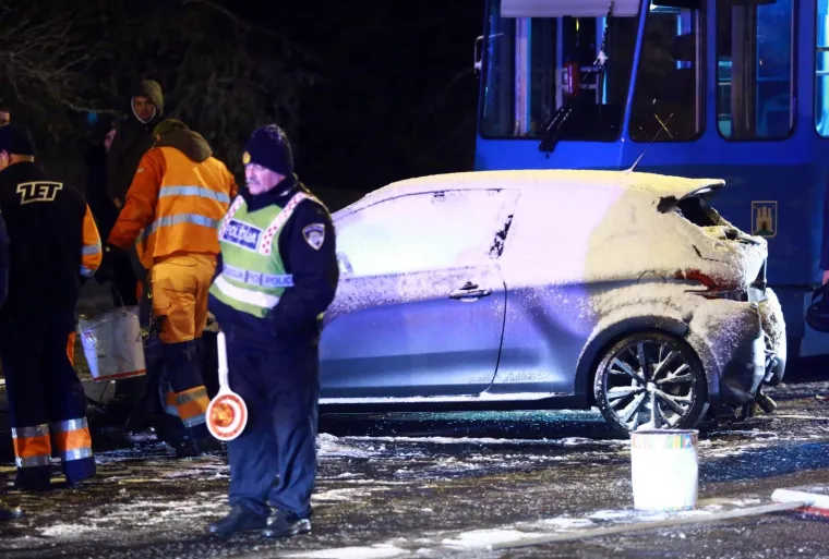 Sudar dva automobila i dva tramvaja na zagrebačkim Ravnicama
