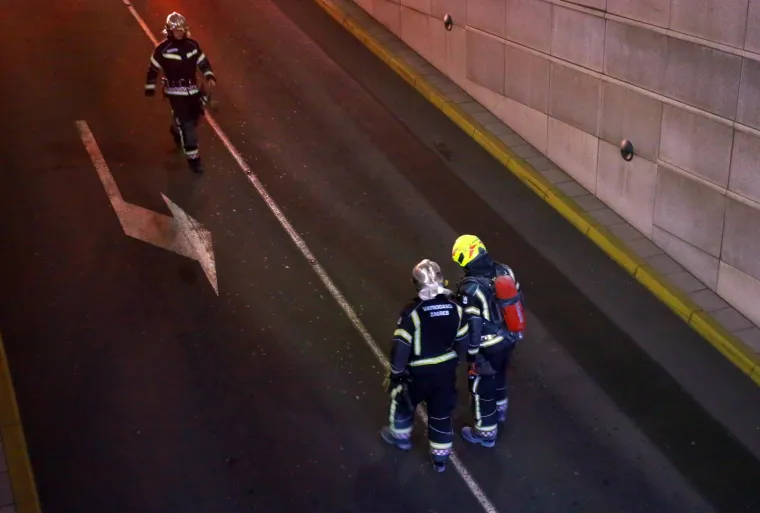 Planuo požar u podzemnoj garaži centra Cvjetno, nema ozlijeđenih
