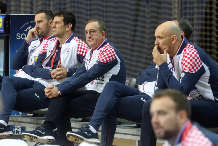 ZAVR&Scaron;NE PRIPREME KAUBOJA: Zavirite u galeriju i osjetite da&scaron;ak atmosfere s utakmice protiv Crne Gore