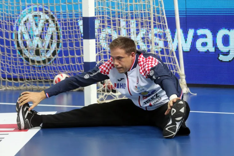 ZAVR&Scaron;NE PRIPREME KAUBOJA: Zavirite u galeriju i osjetite da&scaron;ak atmosfere s utakmice protiv Crne Gore