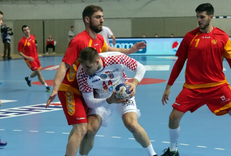 ZAVR&Scaron;NE PRIPREME KAUBOJA: Zavirite u galeriju i osjetite da&scaron;ak atmosfere s utakmice protiv Crne Gore