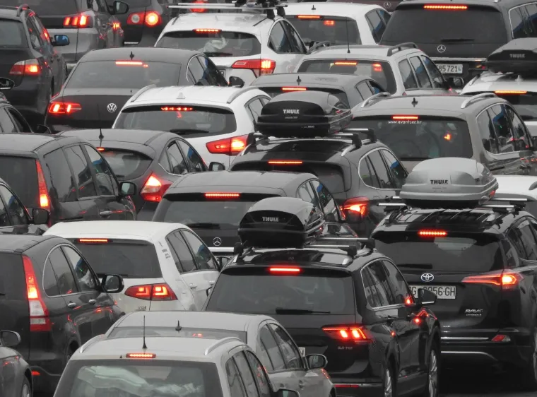 Kaos i gužve na granicama: Hrvati masovno pohrlili prema popularnim skijali&scaron;tima