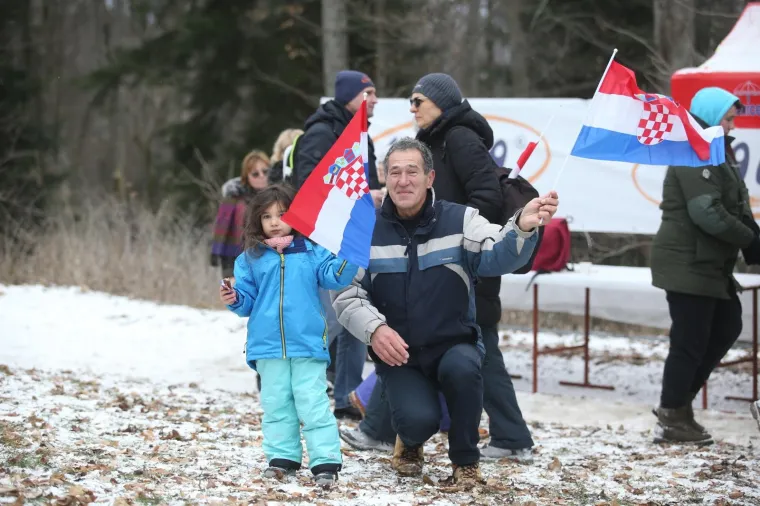 GUŽVE NA SLJEMENU, PRAVA JE LUDNICA: Osjetite da&scaron;ak snježne skija&scaron;ke bajke