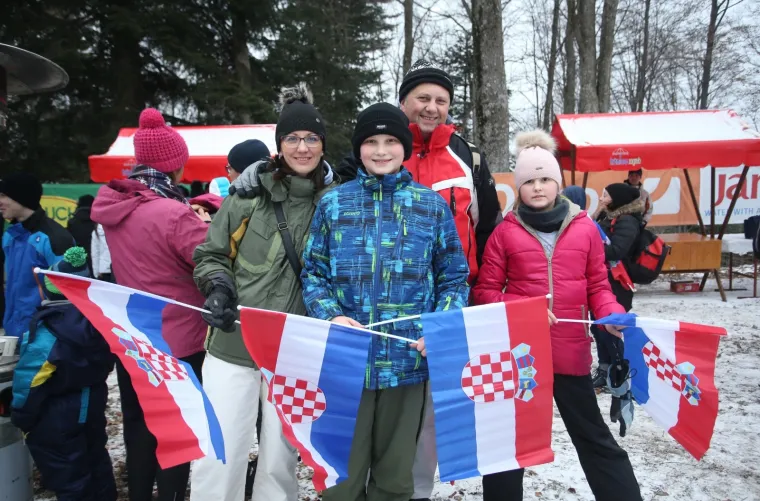 GUŽVE NA SLJEMENU, PRAVA JE LUDNICA: Osjetite da&scaron;ak snježne skija&scaron;ke bajke