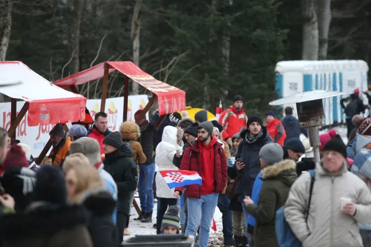GUŽVE NA SLJEMENU, PRAVA JE LUDNICA: Osjetite da&scaron;ak snježne skija&scaron;ke bajke