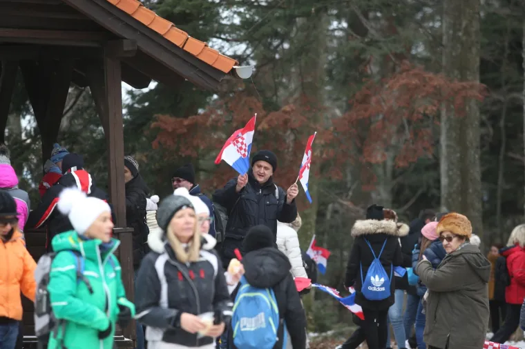 GUŽVE NA SLJEMENU, PRAVA JE LUDNICA: Osjetite da&scaron;ak snježne skija&scaron;ke bajke