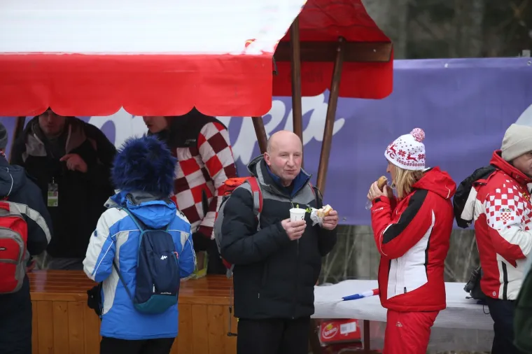 GUŽVE NA SLJEMENU, PRAVA JE LUDNICA: Osjetite da&scaron;ak snježne skija&scaron;ke bajke