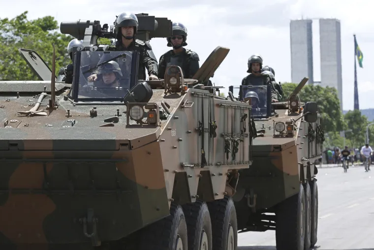Brazil poslao vojsku na lokalne bande koje pale i razbijaju zbog uvođenja veće kontrole u zatvorima