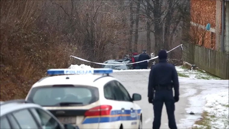 Horor kod Karlovca: Na samom kraju sela izgorio automobil, u njemu pronađeno tijelo