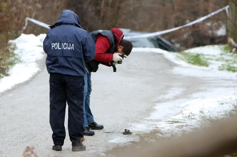 Horor kod Karlovca: Na samom kraju sela izgorio automobil, u njemu pronađeno tijelo