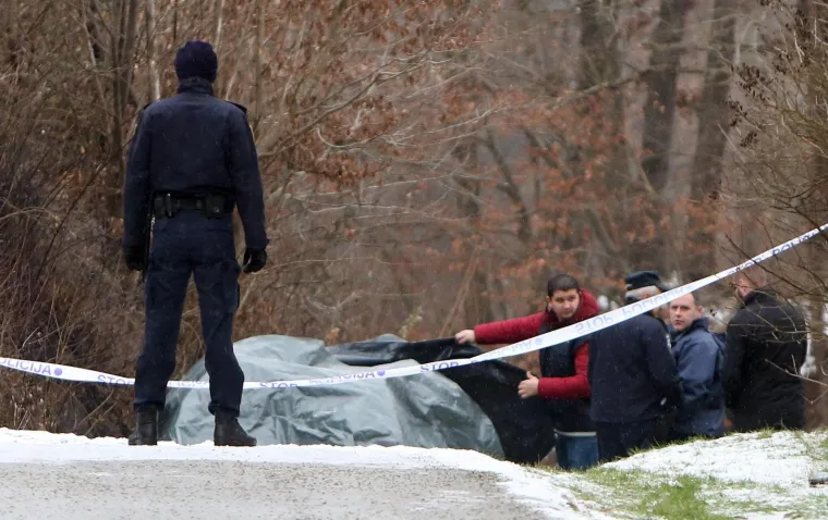 UŽAS: Na području Vukmanića izgorio osobni automobil u kojem je stradala nepoznata osoba