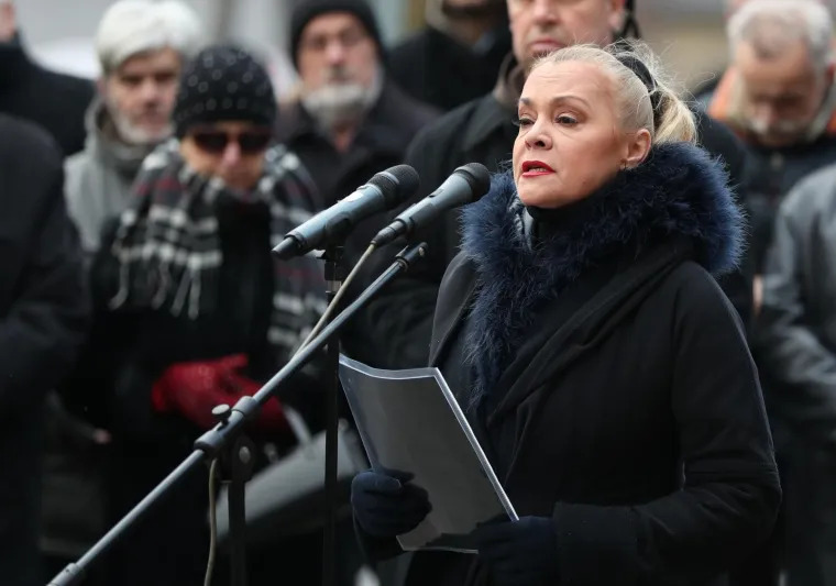 Tužna kolona na Mirogoju: Od Gregurevića se oprostili političari, glumci i brojni prijatelji