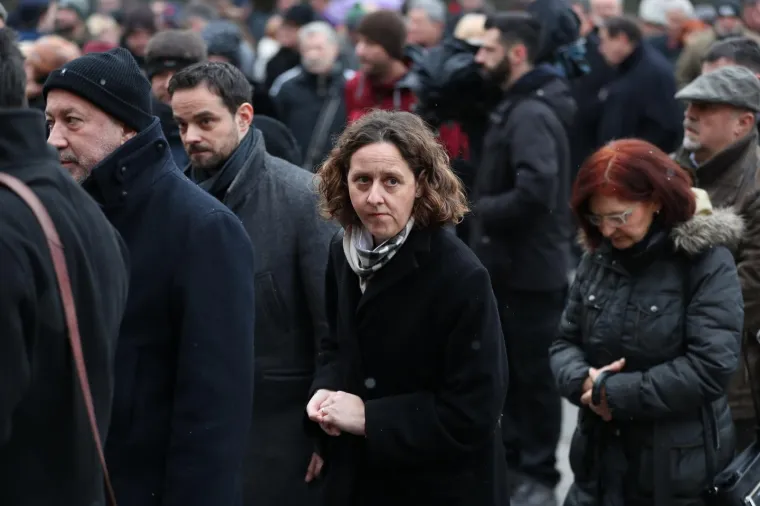 Tužna kolona na Mirogoju: Od Gregurevića se oprostili političari, glumci i brojni prijatelji