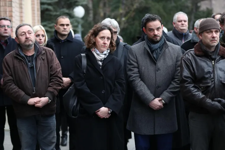 Tužna kolona na Mirogoju: Od Gregurevića se oprostili političari, glumci i brojni prijatelji