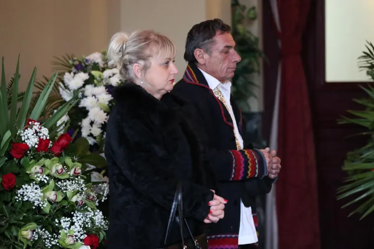 Tužna kolona na Mirogoju: Od Gregurevića se oprostili političari, glumci i brojni prijatelji
