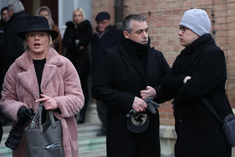 Tužna kolona na Mirogoju: Od Gregurevića se oprostili političari, glumci i brojni prijatelji