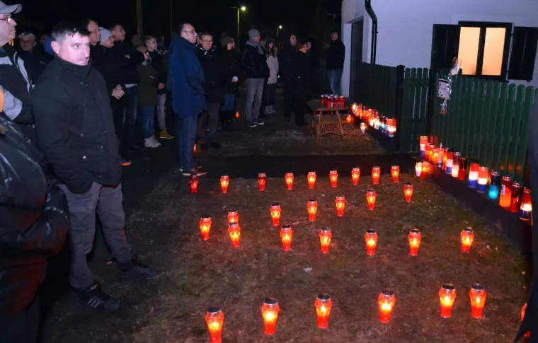 Tuga u Donjoj Mahali: Rodbina, prijatelji i brojni mještani dočekali su lijes Ive Gregurevića