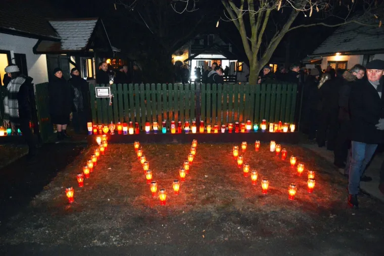 Tuga u Donjoj Mahali: Rodbina, prijatelji i brojni mje&scaron;tani dočekali su lijes Ive Gregurevića