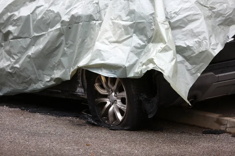 Vatrena buktinja u Zagrebu: Sinoć je u ulici Jagodnjak izgorio skupocjeni Range Rover