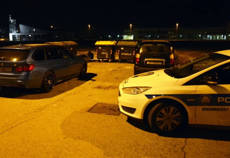 Pucnjava u Slavonskom Brodu: Ranjen vlasnik kafića, napadač u bijegu