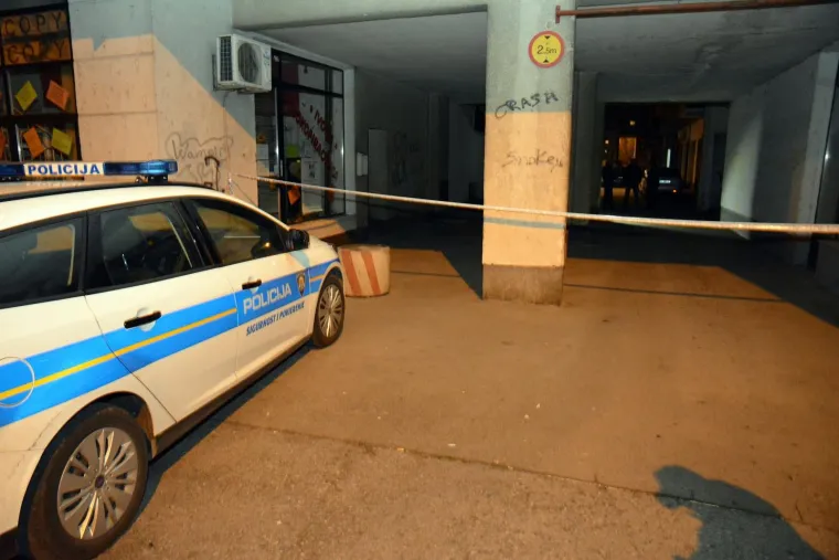 Pucnjava u Slavonskom Brodu: Ranjen vlasnik kafića, napadač u bijegu