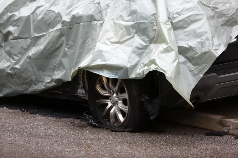 U ZAGREBU IZGORIO RANGE ROVER: U požaru nitko nije ozlijeđen